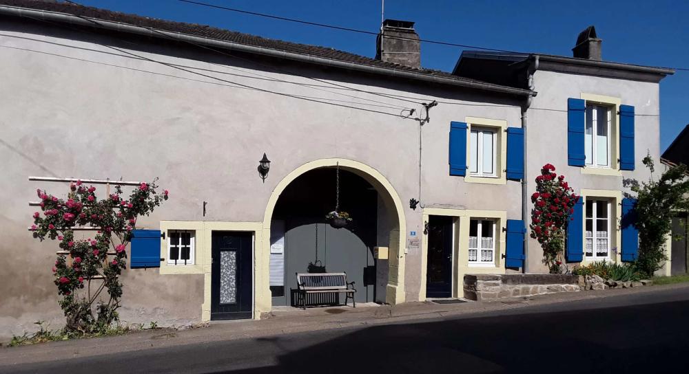  te koop dorpsboerderij Bourbonne-les-Bains Haute-Marne 1
