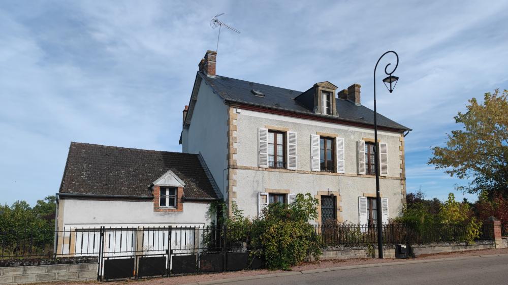  te koop dorpshuis Cercy-la-Tour Nièvre 2