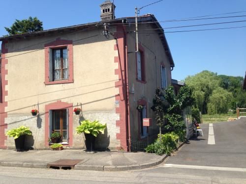 Monthureux-sur-Saône Vosges huis foto