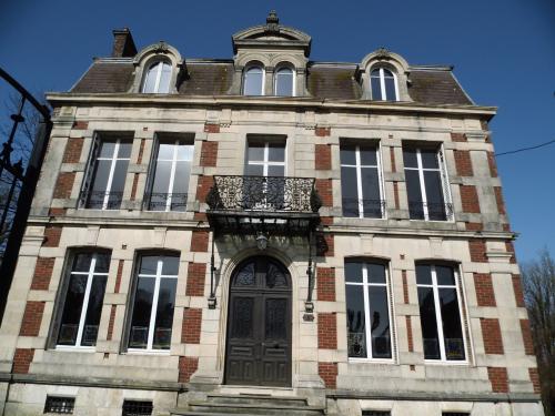 Signy-l'Abbaye Ardennes vrijstaand foto