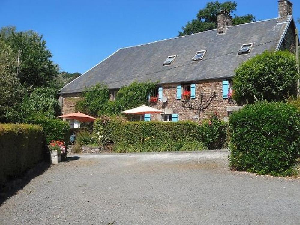  te koop huis met gîte Hambye Manche 1