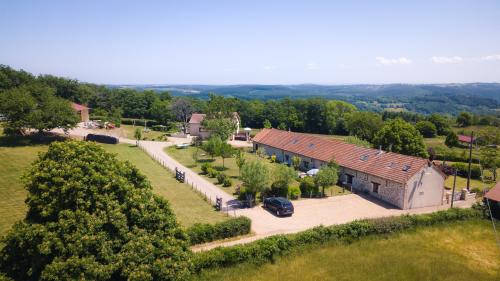 Chissey-en-Morvan Saône-et-Loire huis met gîte foto