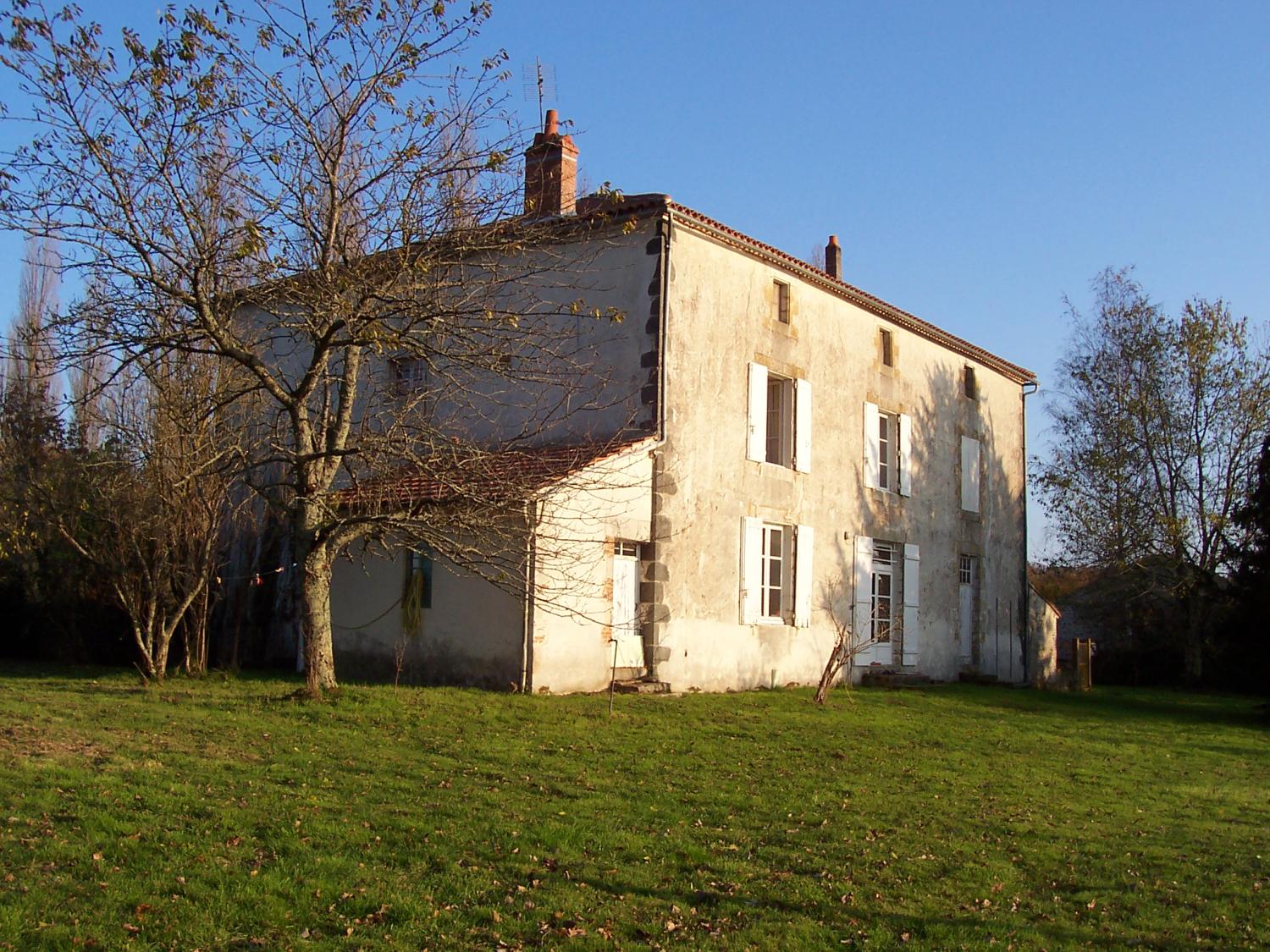  te koop vrijstaand Abzac Charente 1