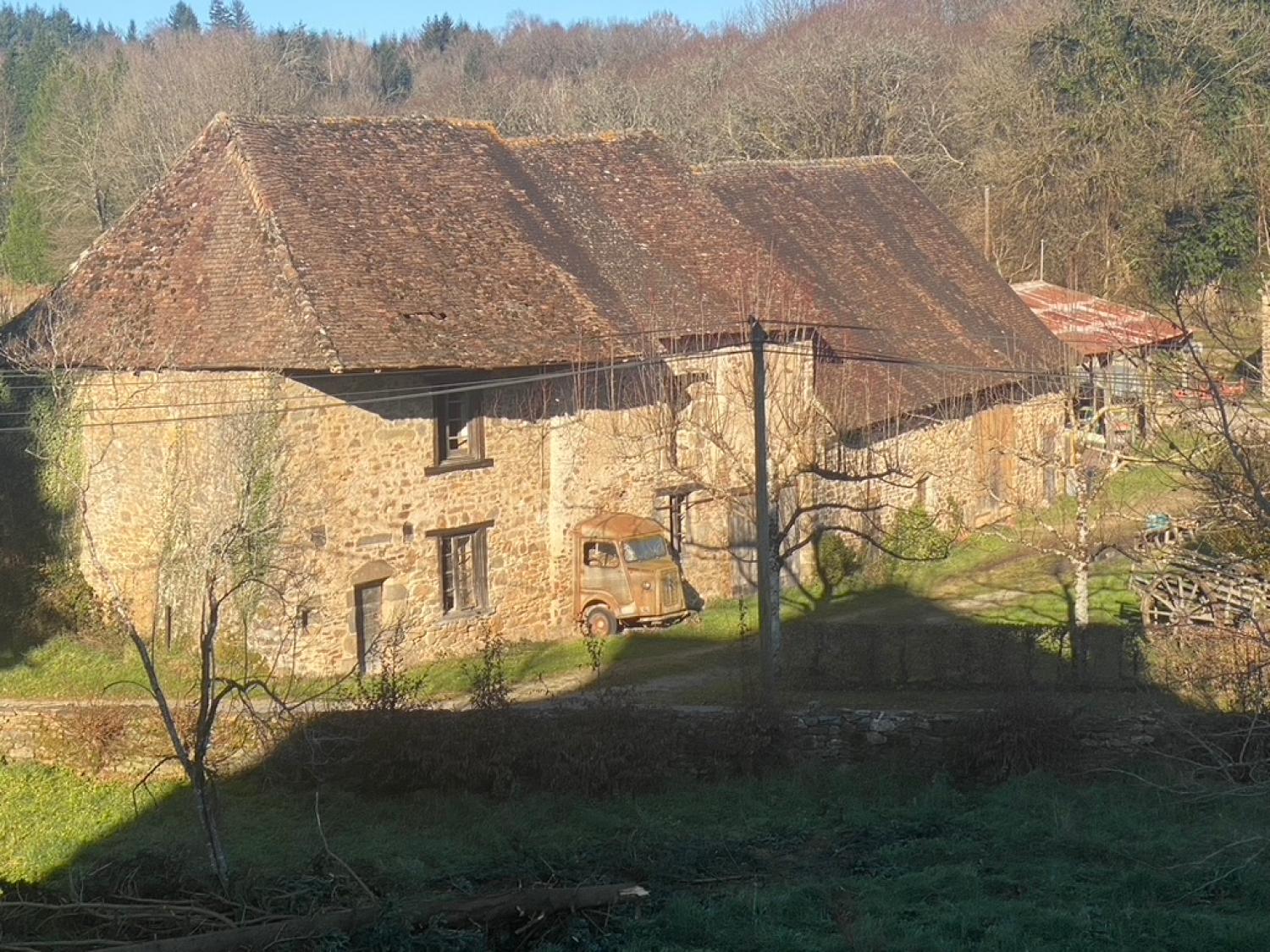 te koop boerderij Saint-Yrieix-la-Perche Haute-Vienne 2