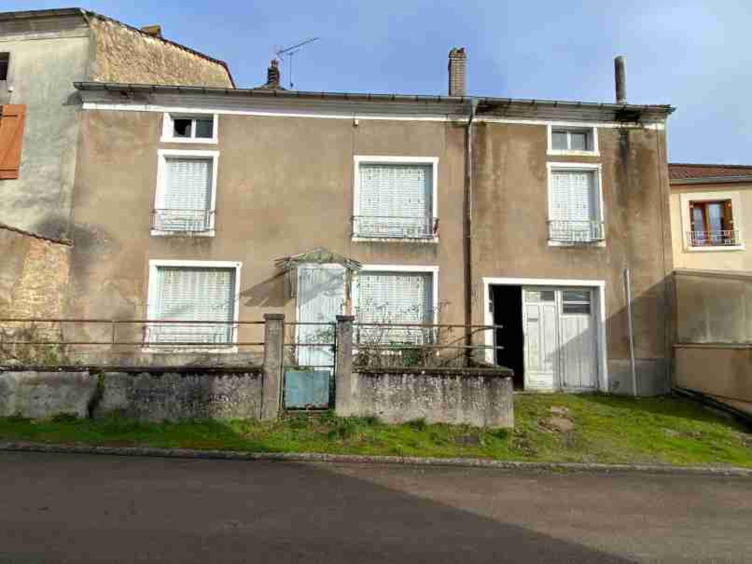  te koop dorpshuis Bourbonne-les-Bains Haute-Marne 17