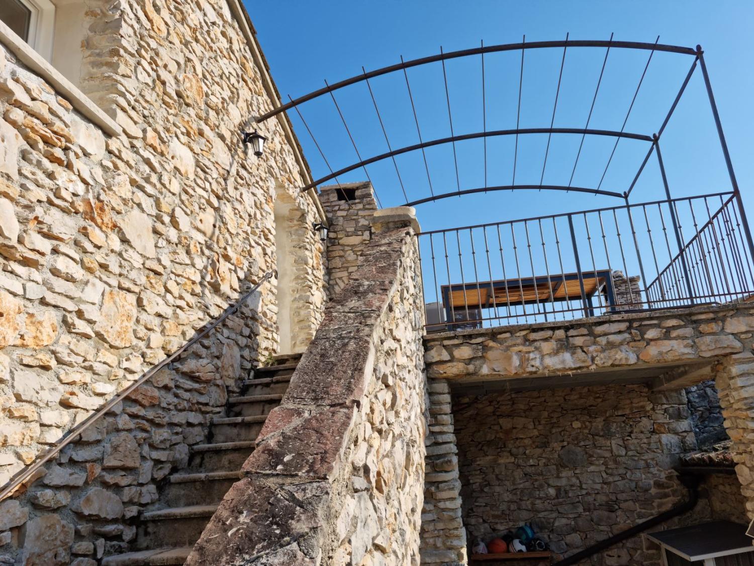 te koop huis met gîte Banon Alpes-de-Haute-Provence 2