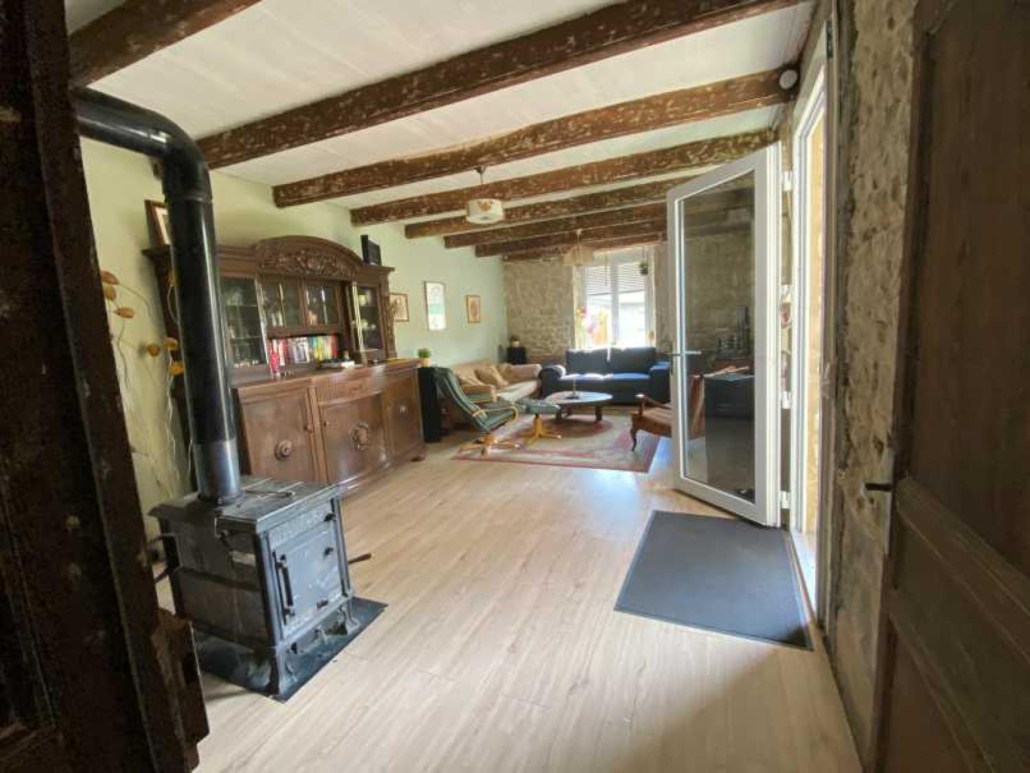  te koop dorpsboerderij Melay Haute-Marne 8