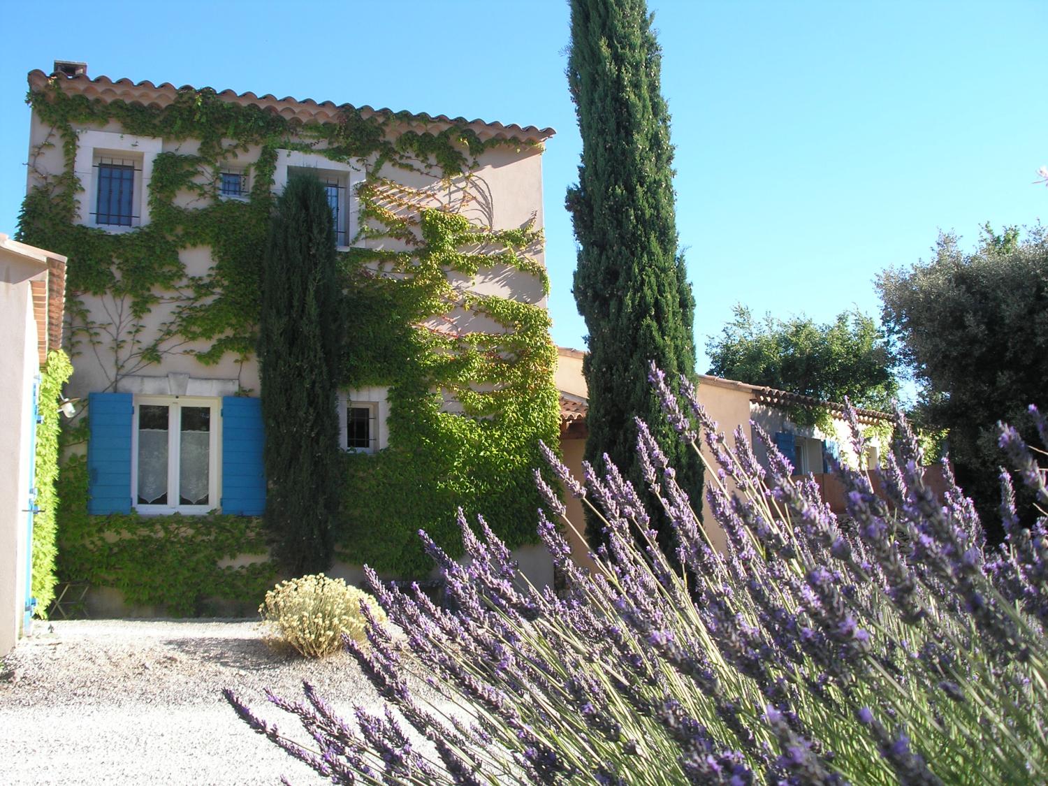  te koop gîtes/ chambres d'hôtes Lacoste Vaucluse 3