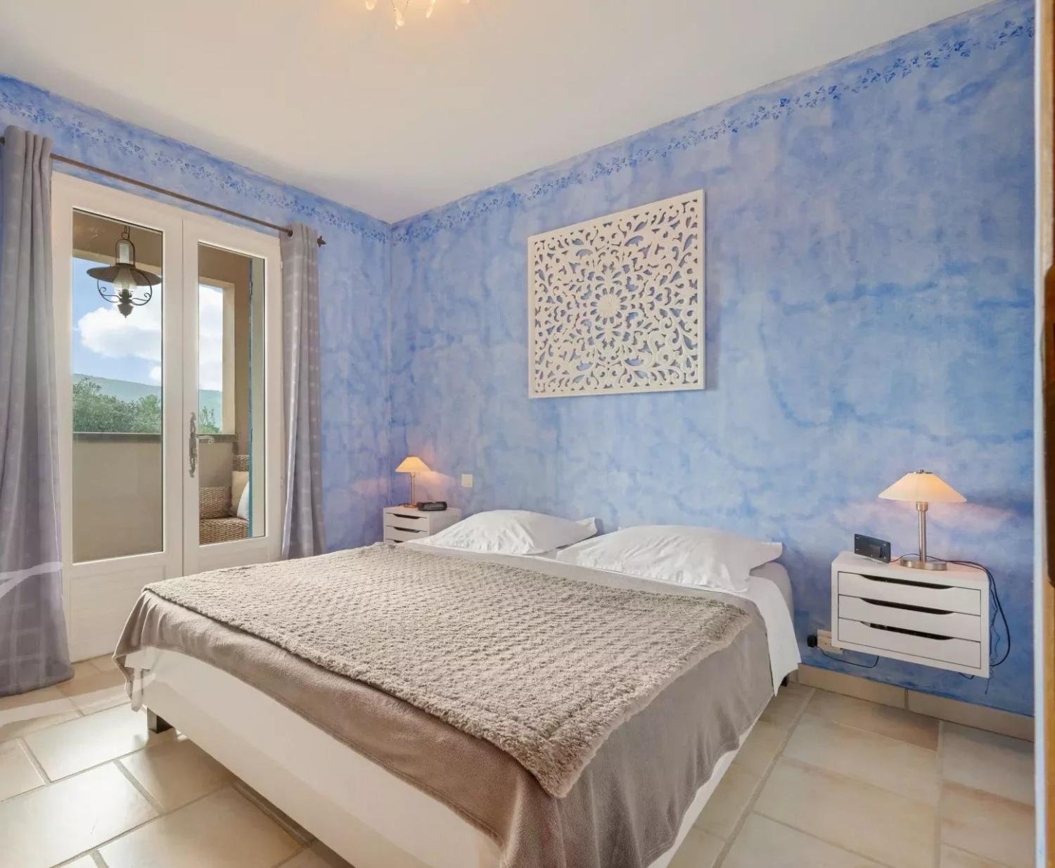  te koop gîtes/ chambres d'hôtes Lacoste Vaucluse 2