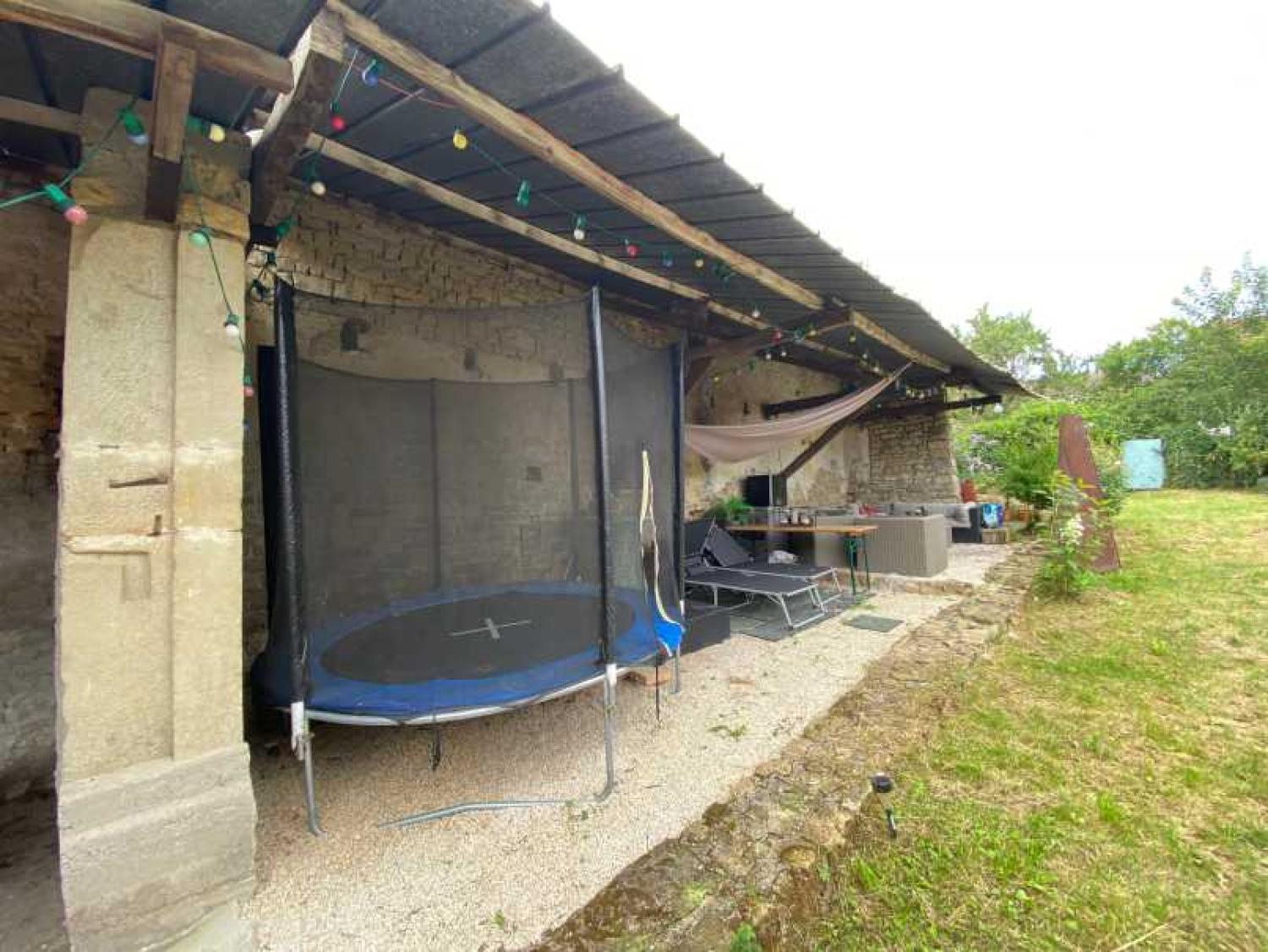  te koop dorpsboerderij Melay Haute-Marne 28