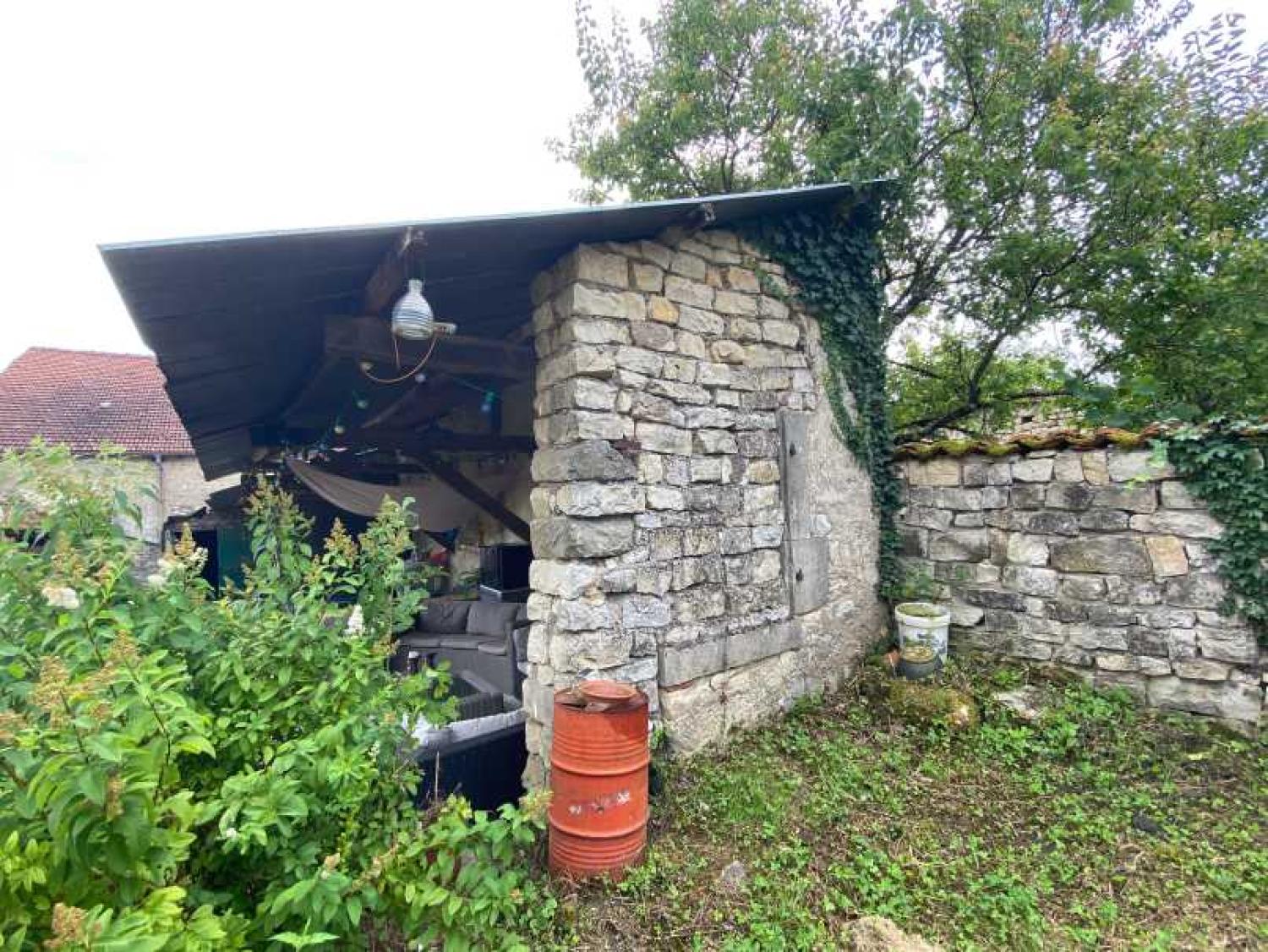  te koop dorpsboerderij Melay Haute-Marne 34