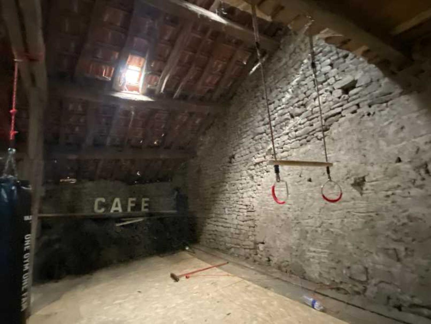  te koop dorpsboerderij Melay Haute-Marne 24