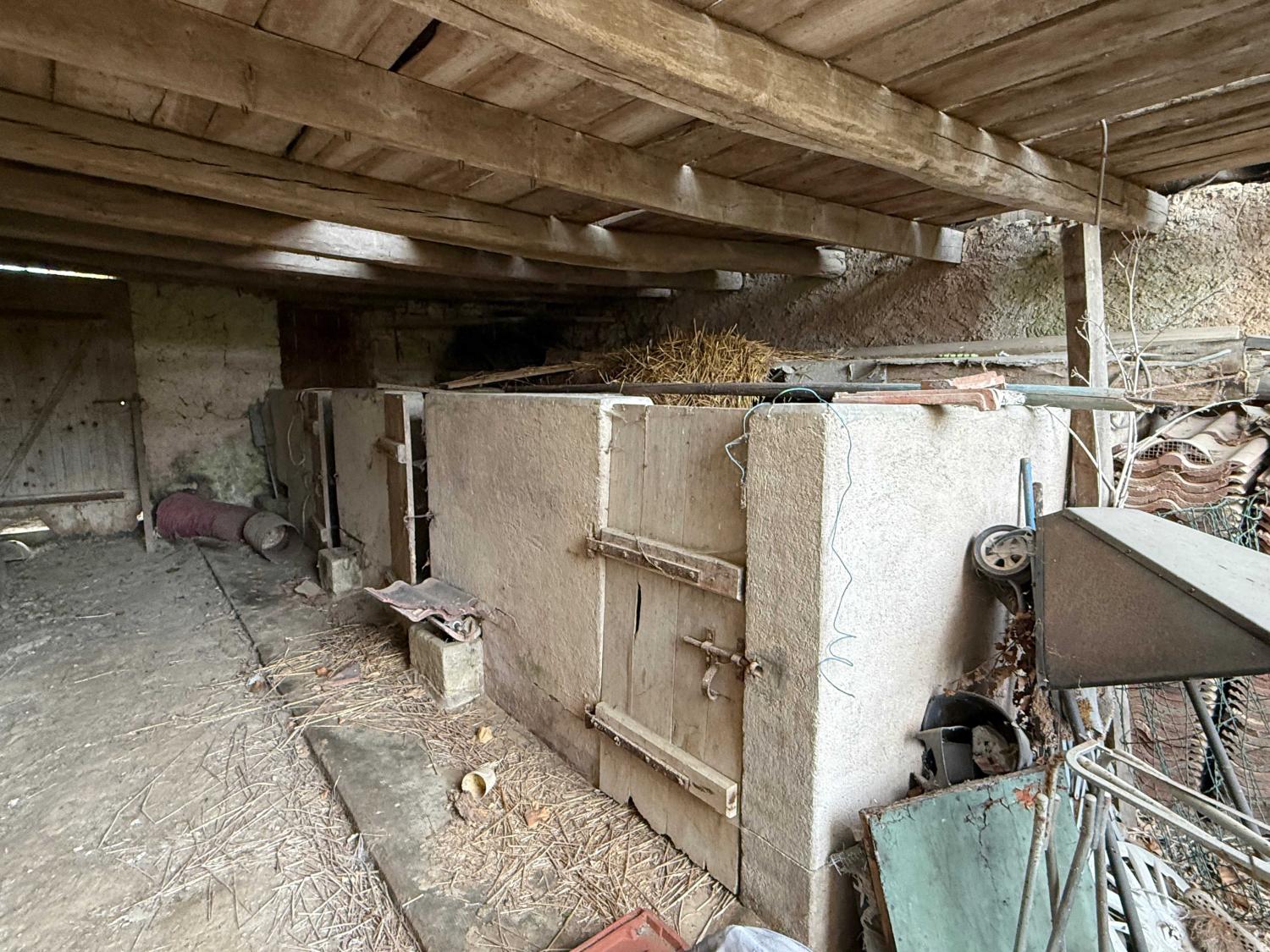 te koop dorpsboerderij Jussey Haute-Saône 36