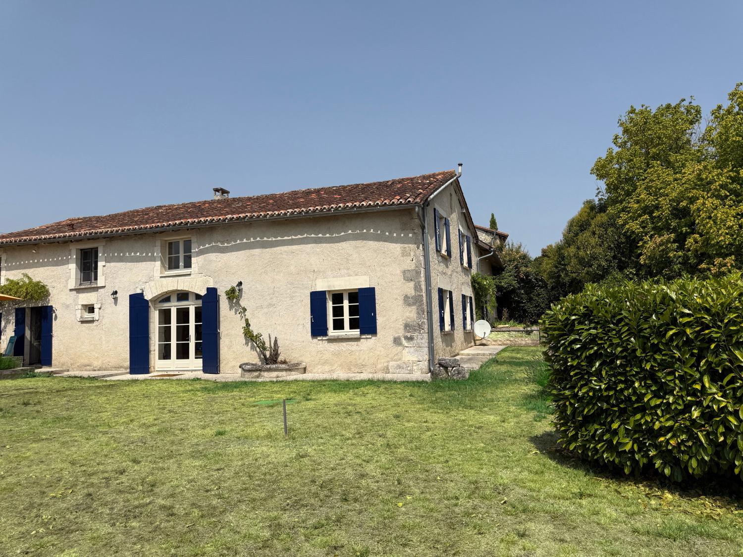  te koop vrijstaand Cherval Dordogne 3