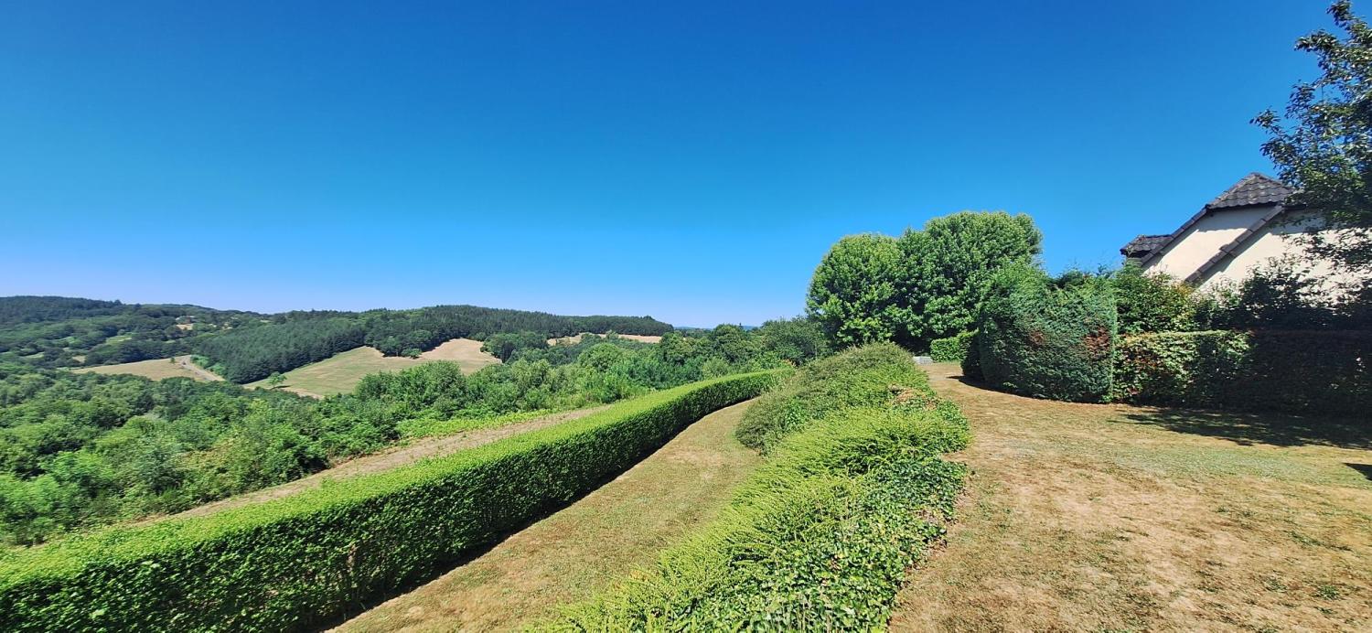 te koop landgoed Saint-Salvadour Corrèze 22