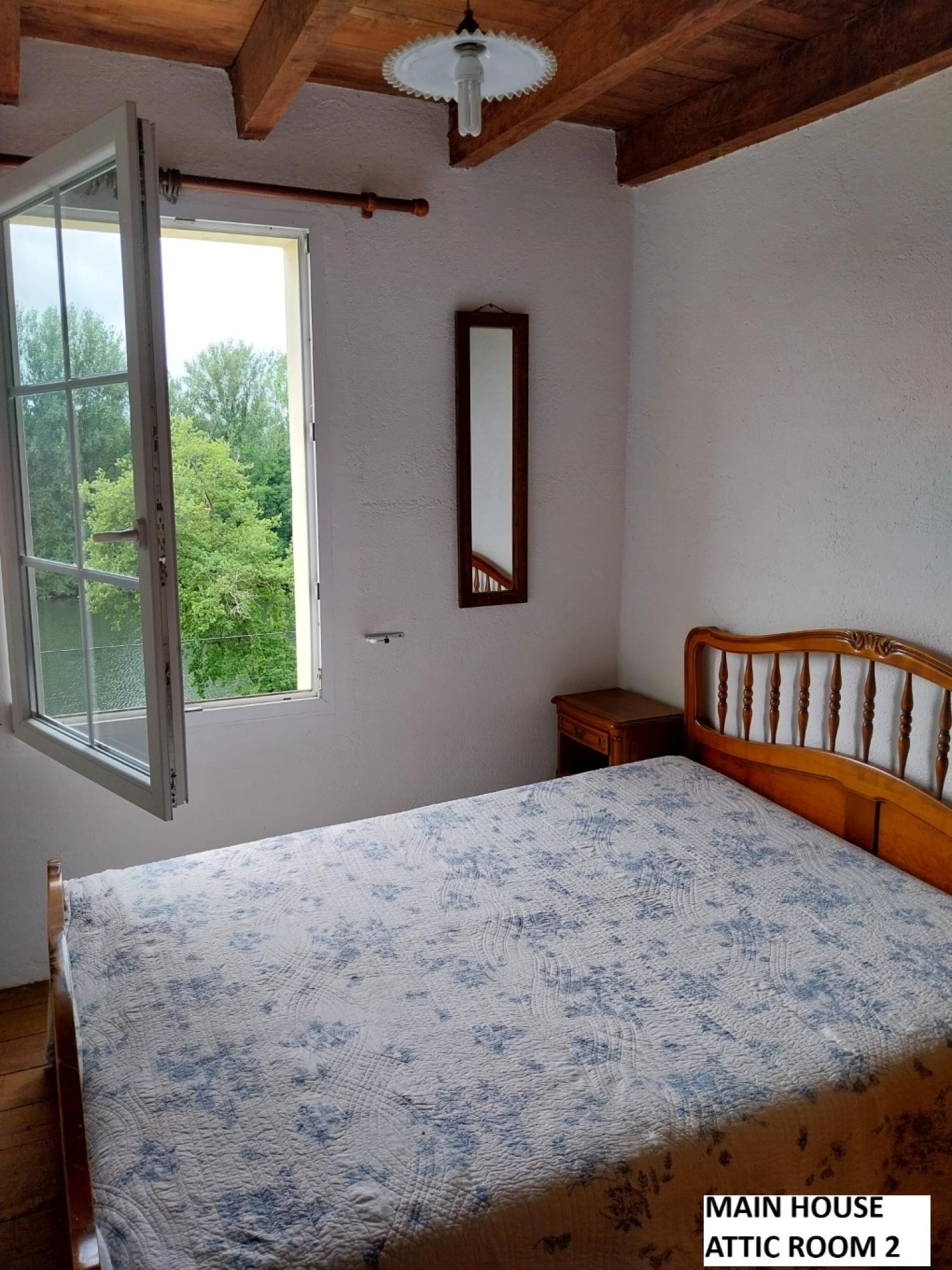  te koop huis met gîte Puy-l'Évêque Lot 18