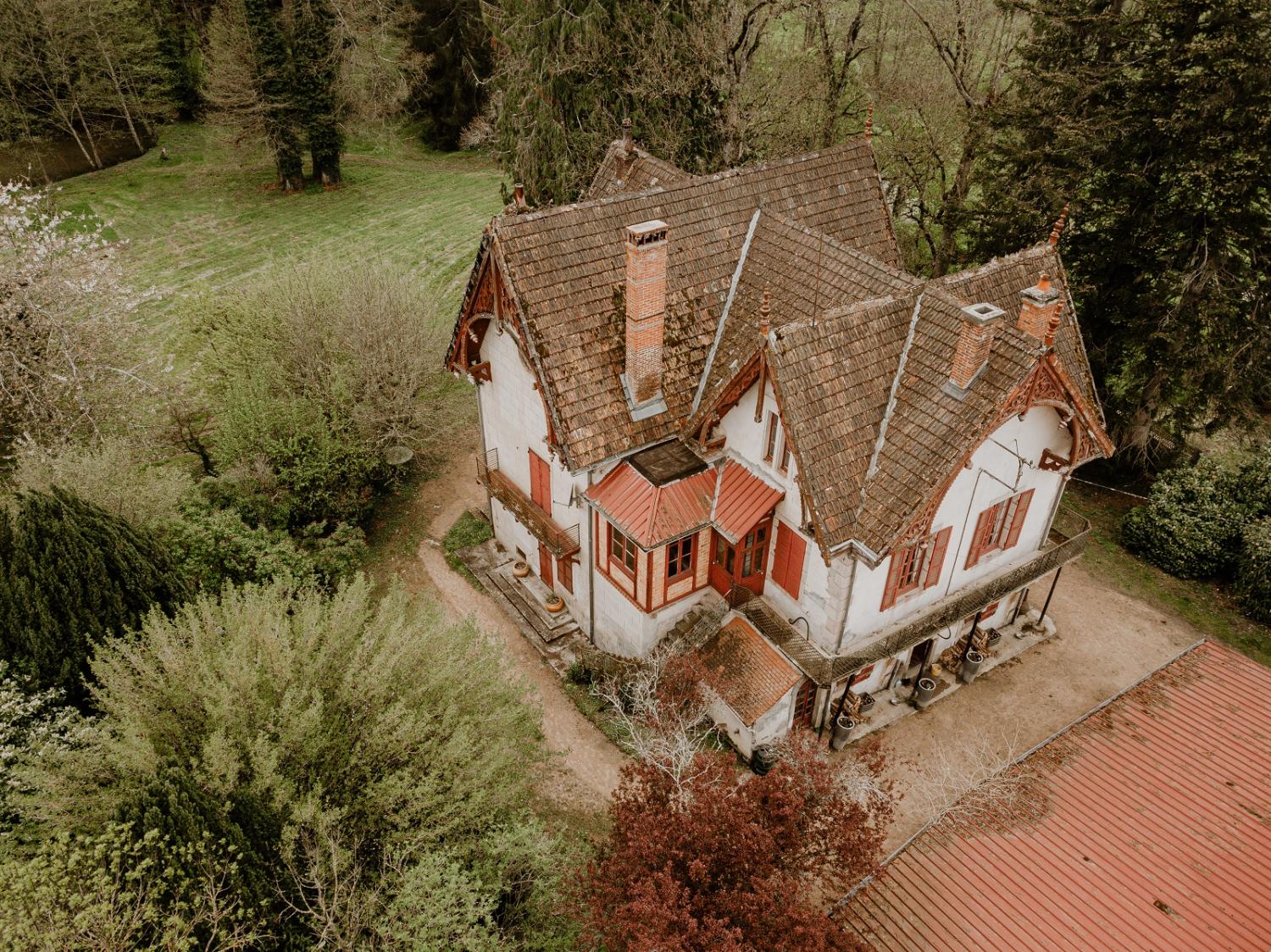  te koop herenhuis La Chapelle-sous-Uchon Saône-et-Loire 1