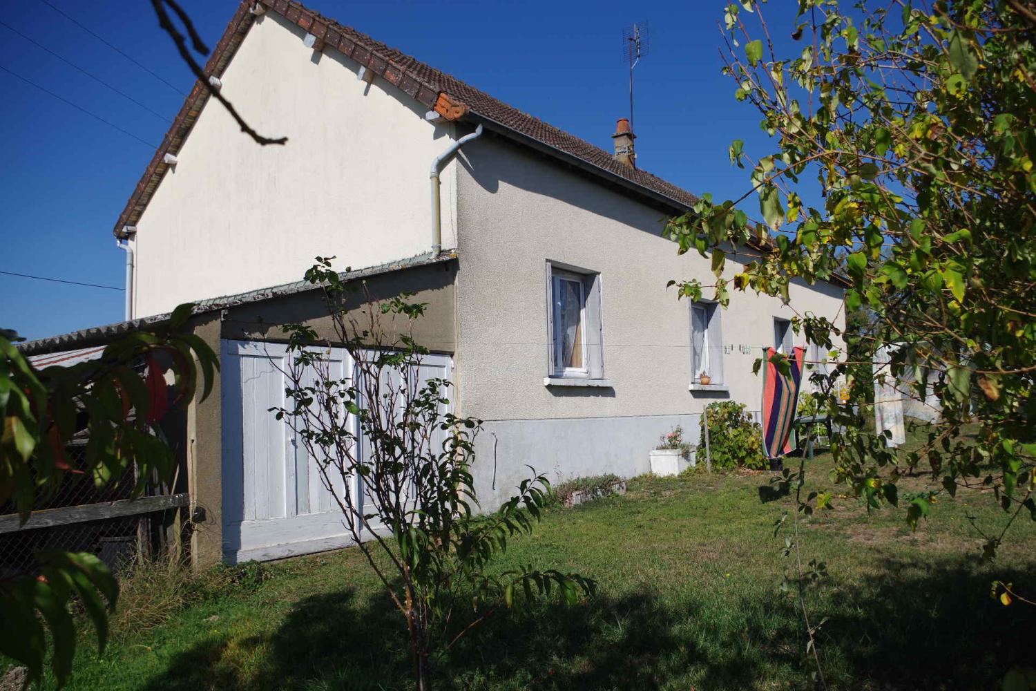  te koop huis Rémilly Nièvre 1
