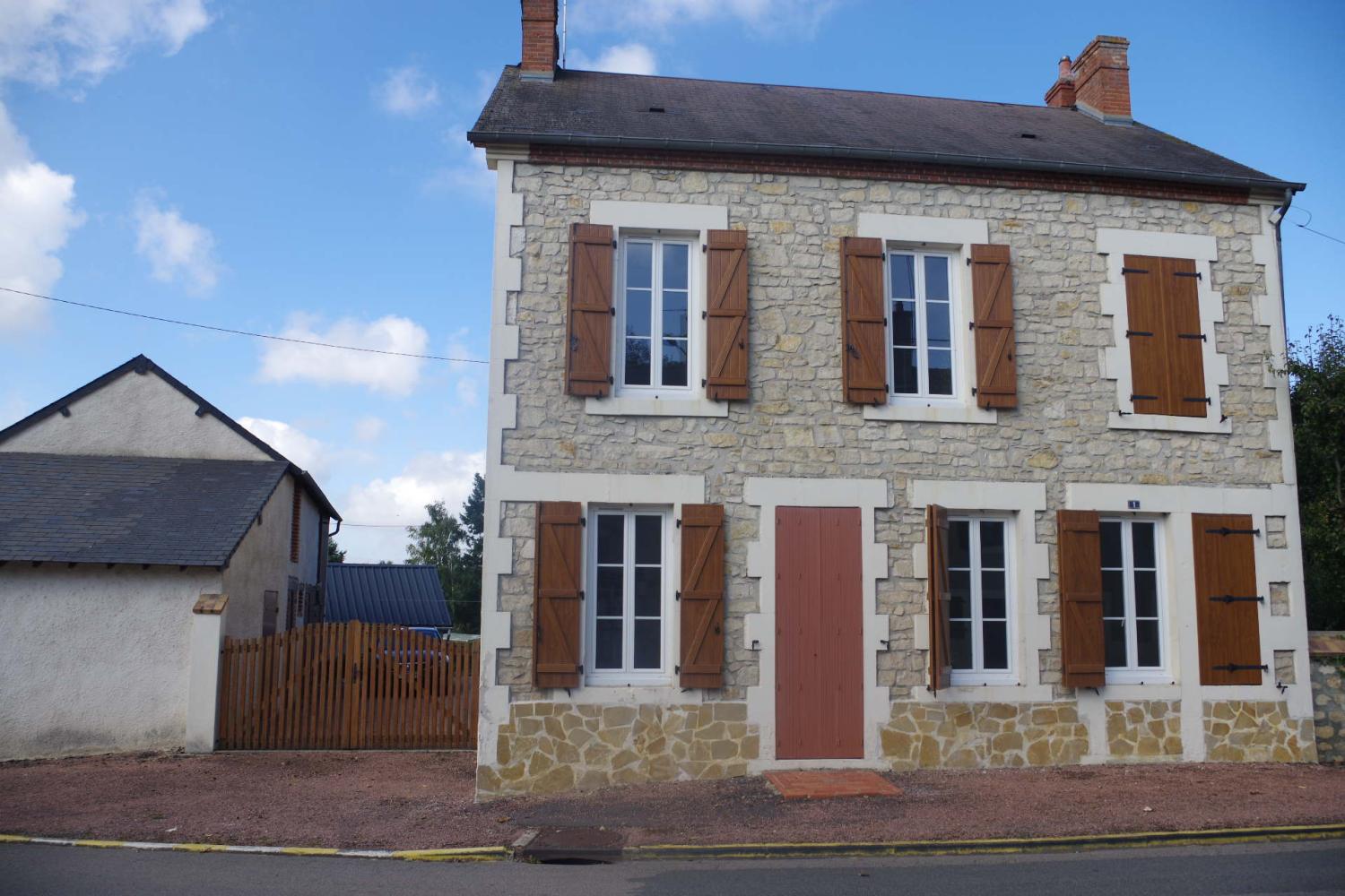  te koop huis Cercy-la-Tour Nièvre 1