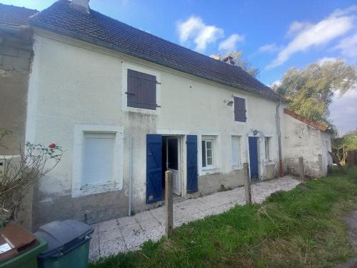 Moulins-Engilbert Nièvre huis foto