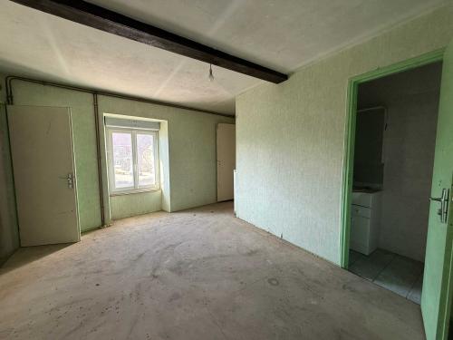  te koop dorpsboerderij Châteauvillain Haute-Marne 25