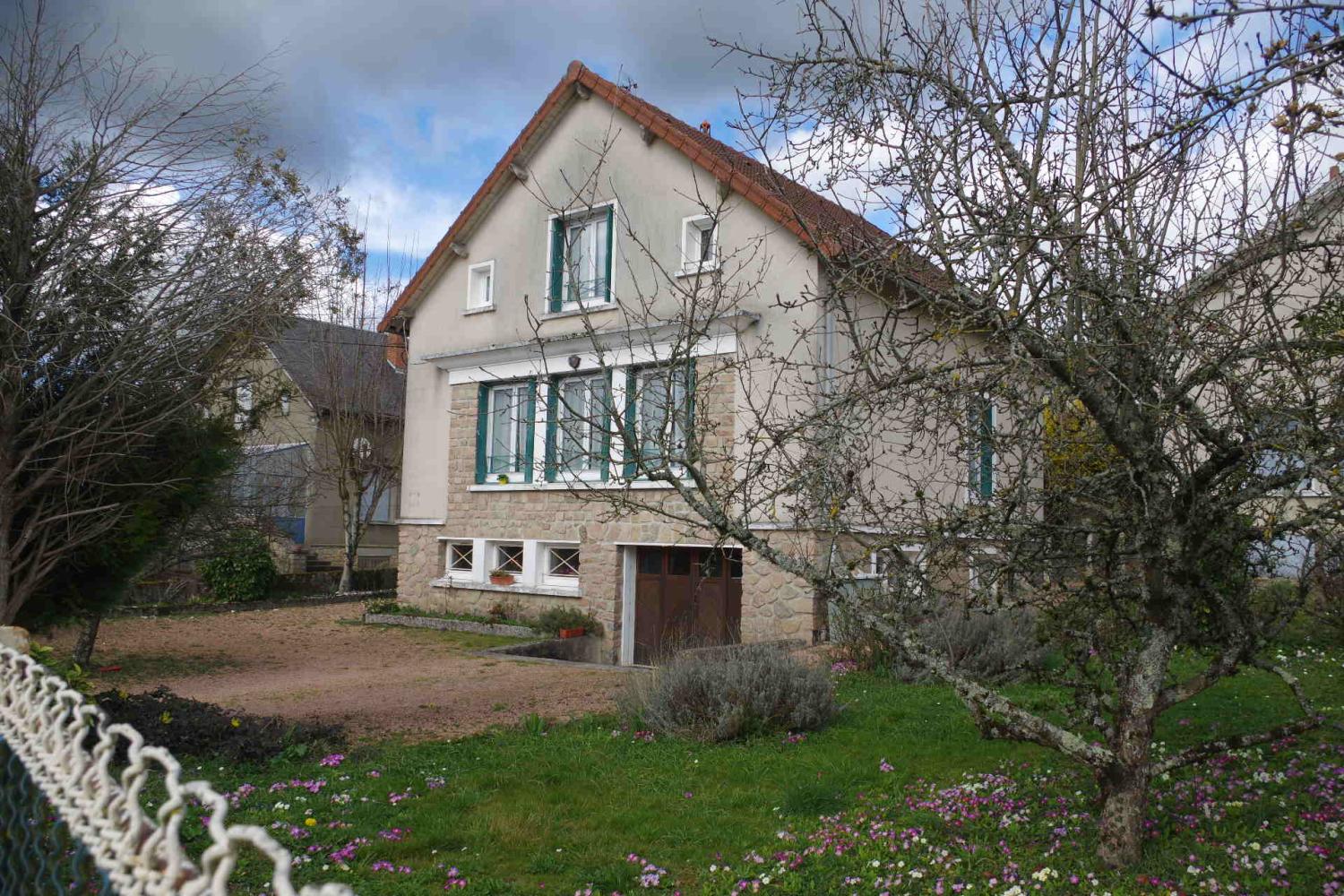  te koop huis Saint-Honoré-Les-Bains Nièvre 2