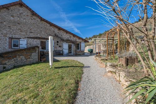 Châtelus-le-Marcheix Creuse vrijstaand foto 7040451
