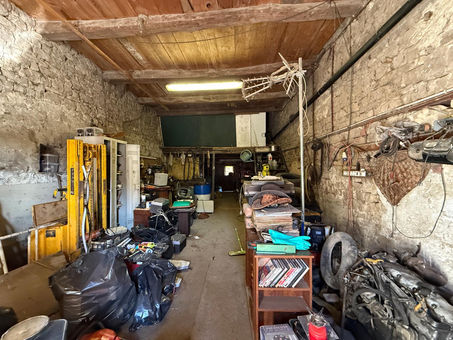  te koop dorpsboerderij Melay Haute-Marne 20