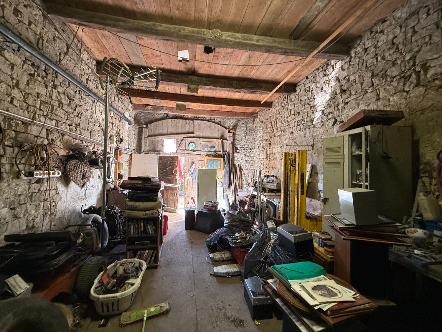  te koop dorpsboerderij Melay Haute-Marne 21