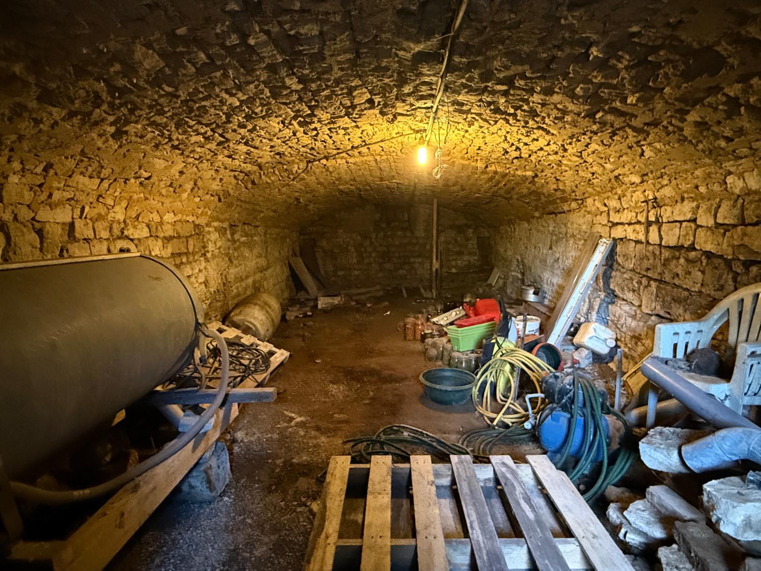  te koop dorpsboerderij Melay Haute-Marne 25
