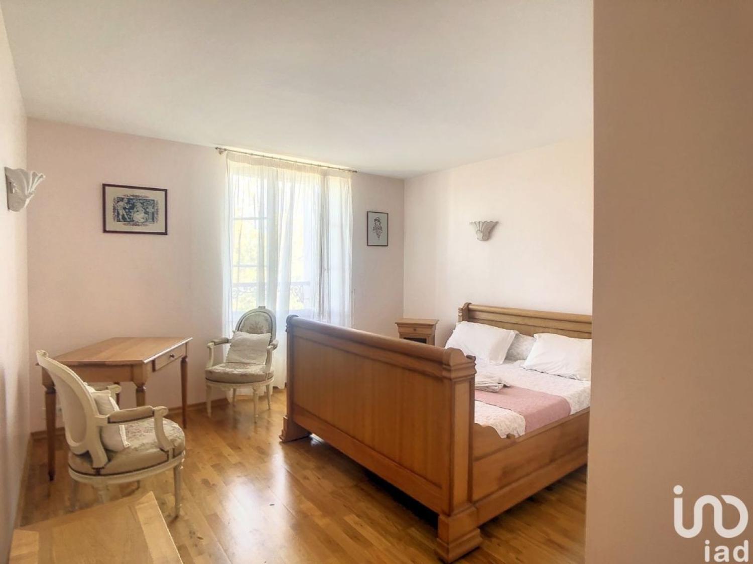  te koop gîtes/ chambres d'hôtes Pontigny Yonne 5