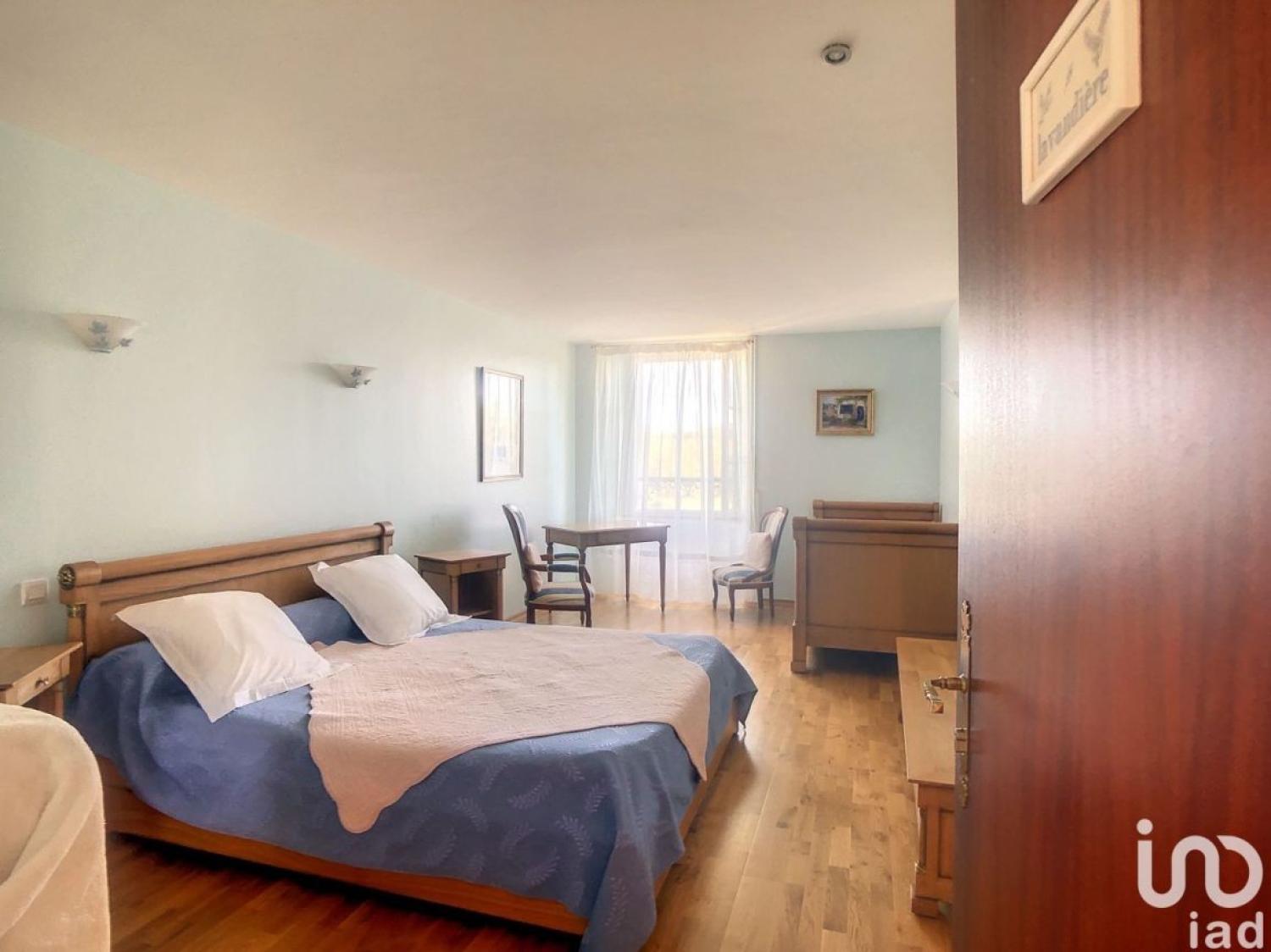  te koop gîtes/ chambres d'hôtes Pontigny Yonne 7
