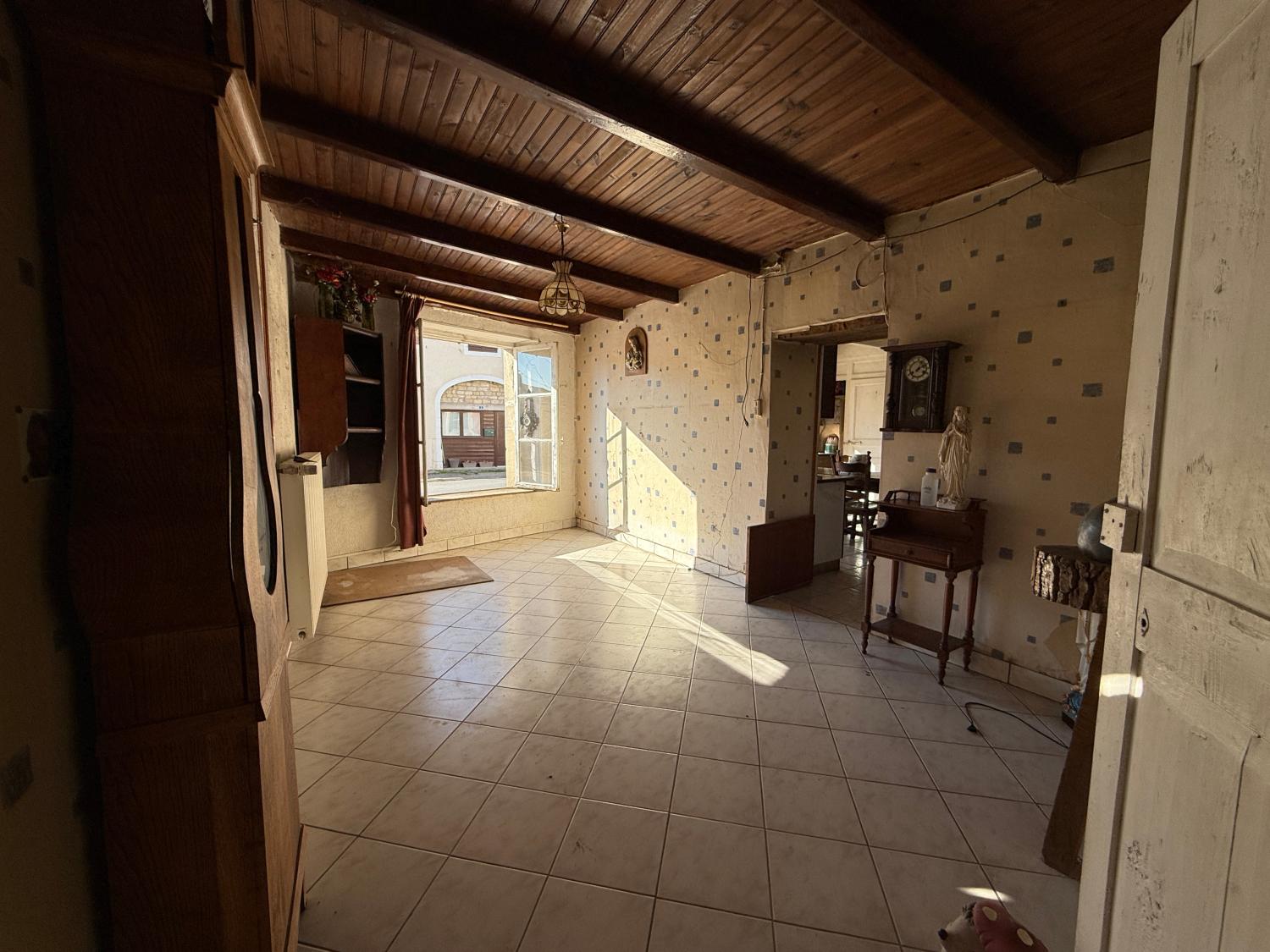  te koop dorpsboerderij Melay Haute-Marne 14