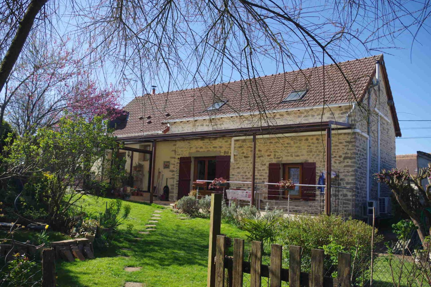  te koop huis Alluy Nièvre 1