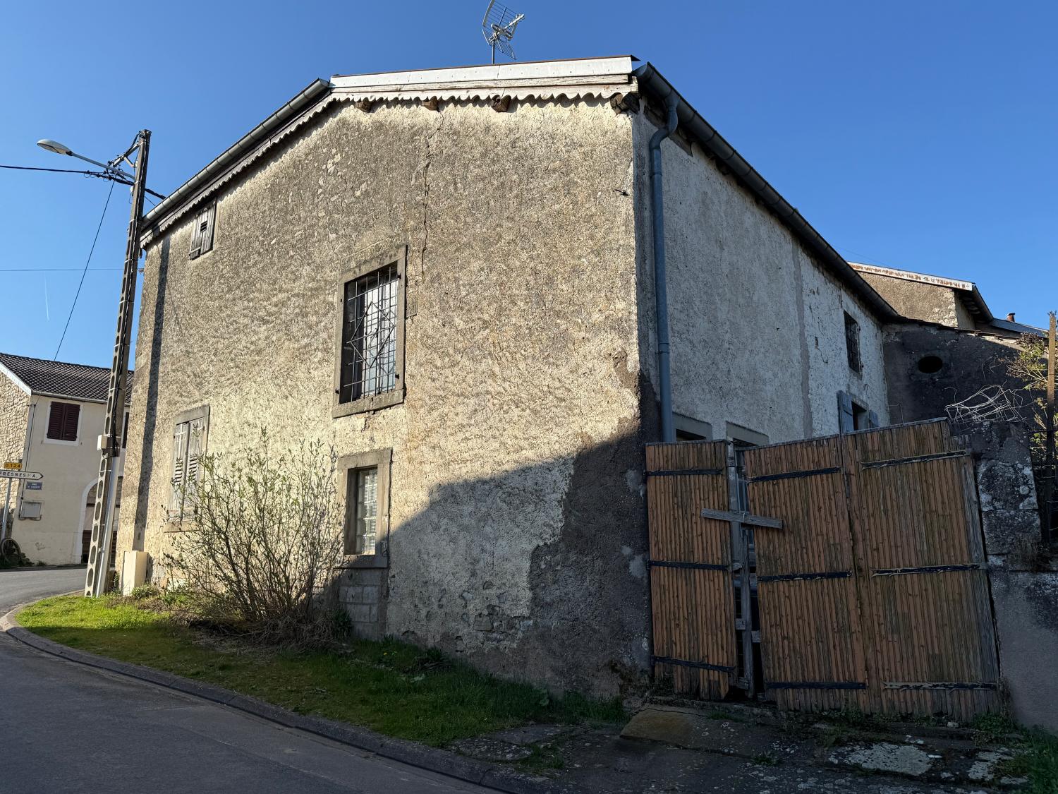  te koop dorpsboerderij Melay Haute-Marne 28