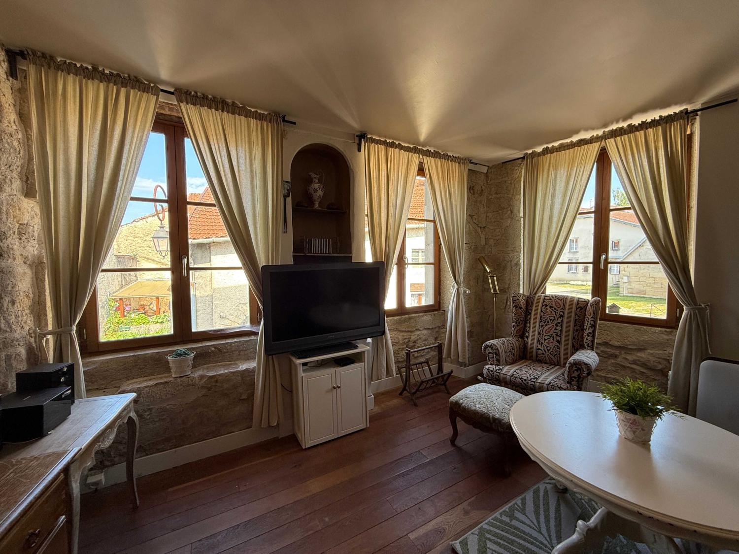  te koop dorpshuis Melay Haute-Marne 8