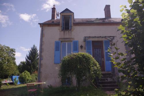 Saint-Honoré-Les-Bains Nièvre huis foto 7060209