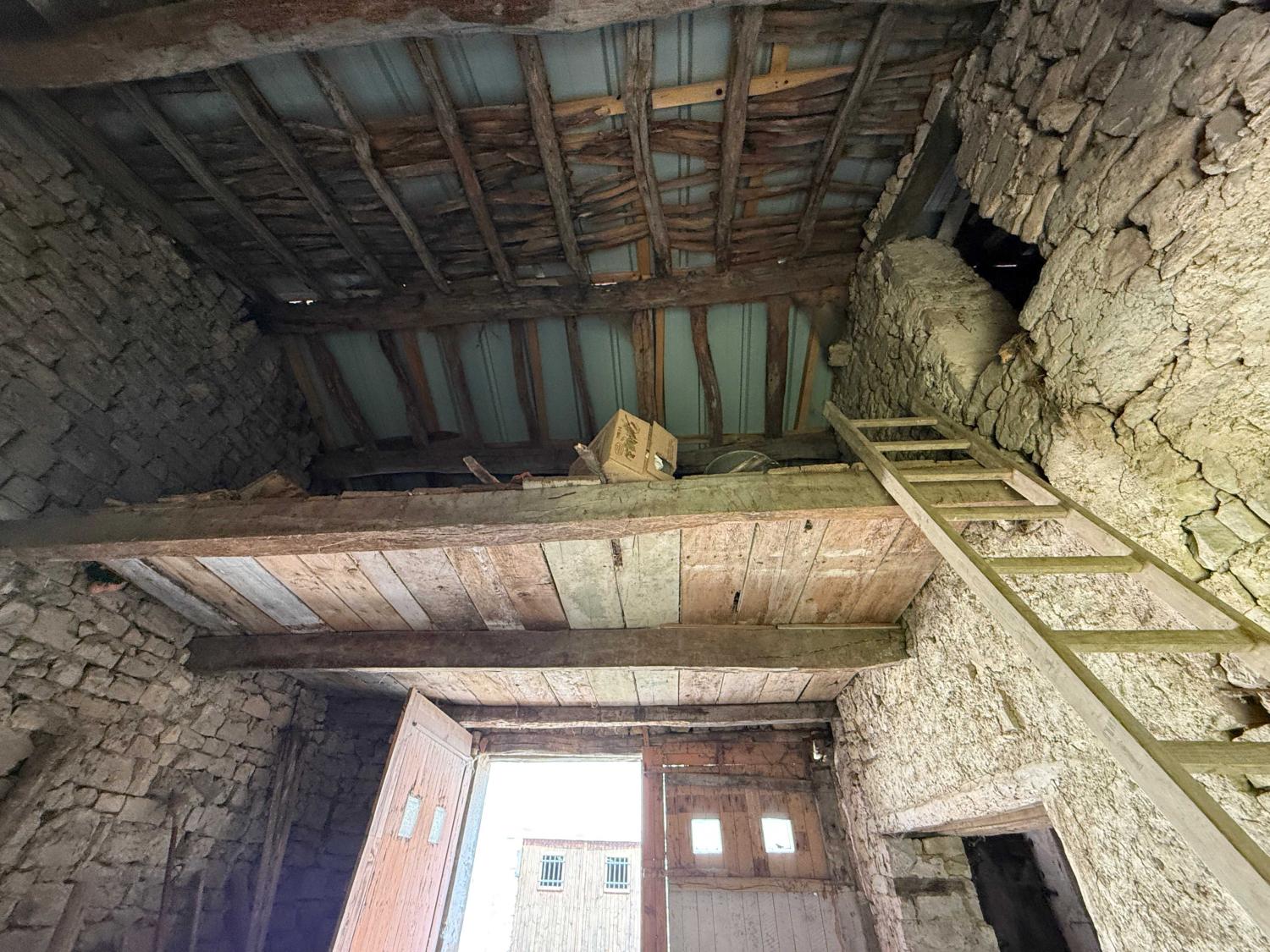  te koop dorpsboerderij Voisey Haute-Marne 39