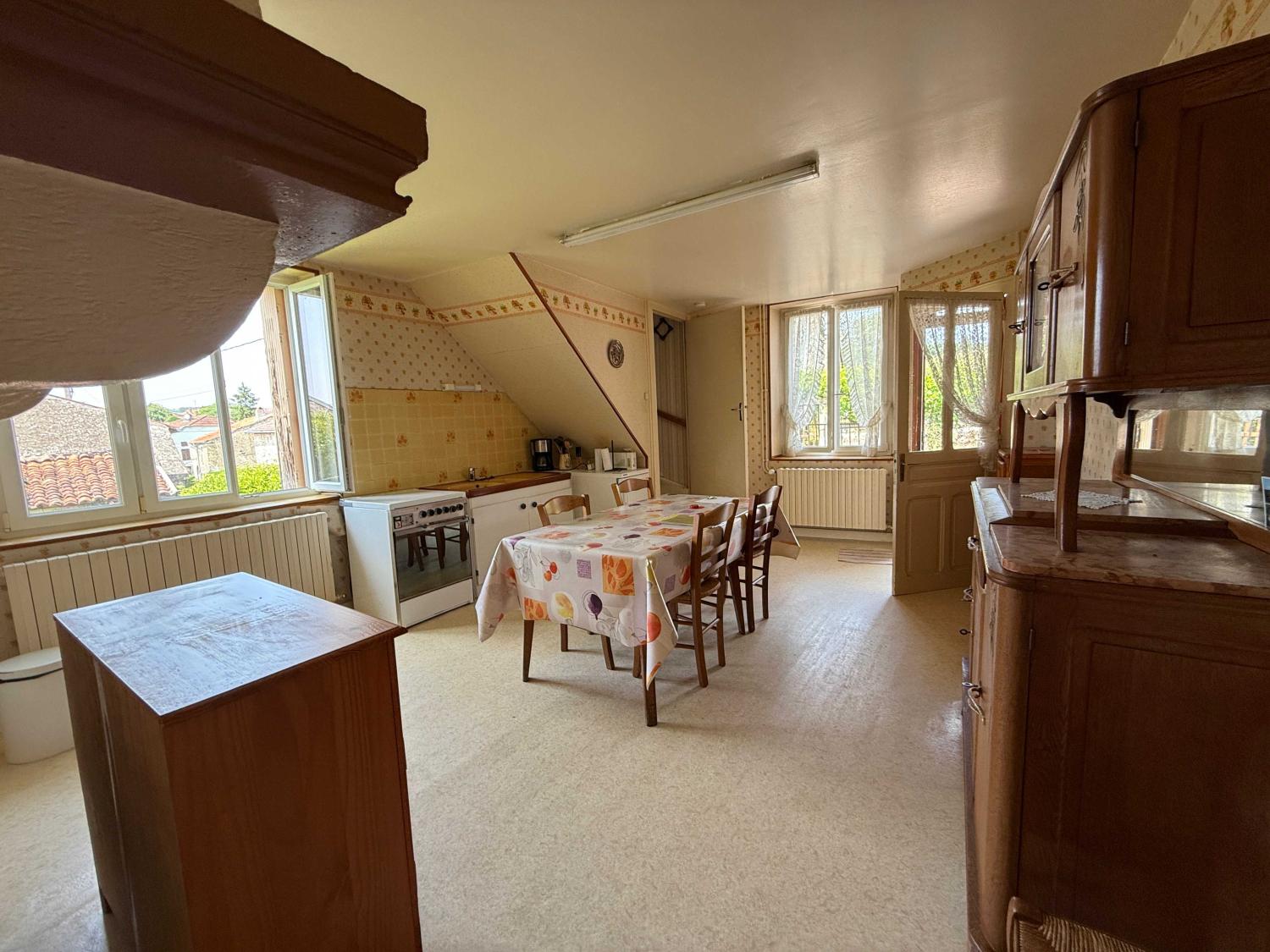  te koop dorpsboerderij Voisey Haute-Marne 13