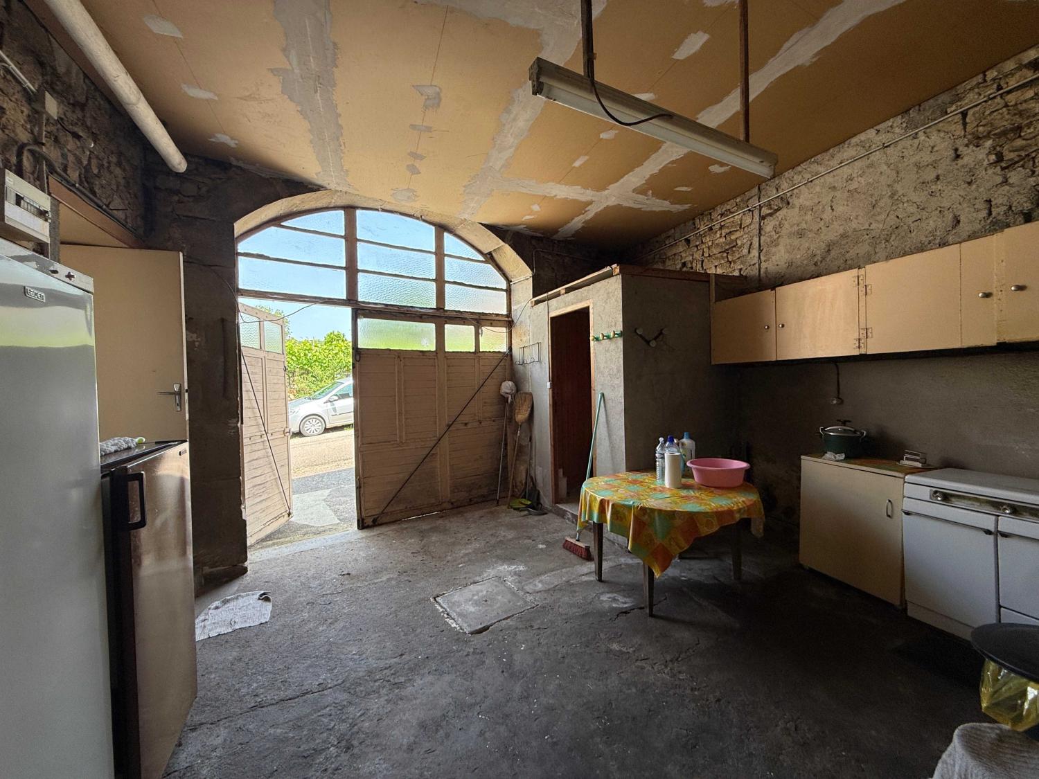  te koop dorpsboerderij Voisey Haute-Marne 29