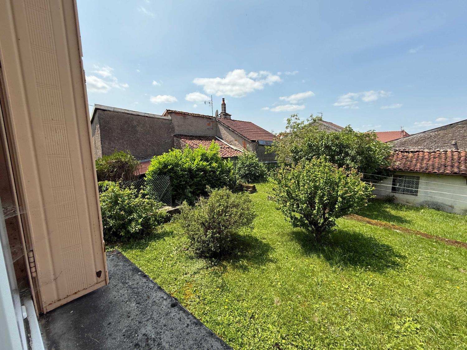  te koop dorpsboerderij Voisey Haute-Marne 8