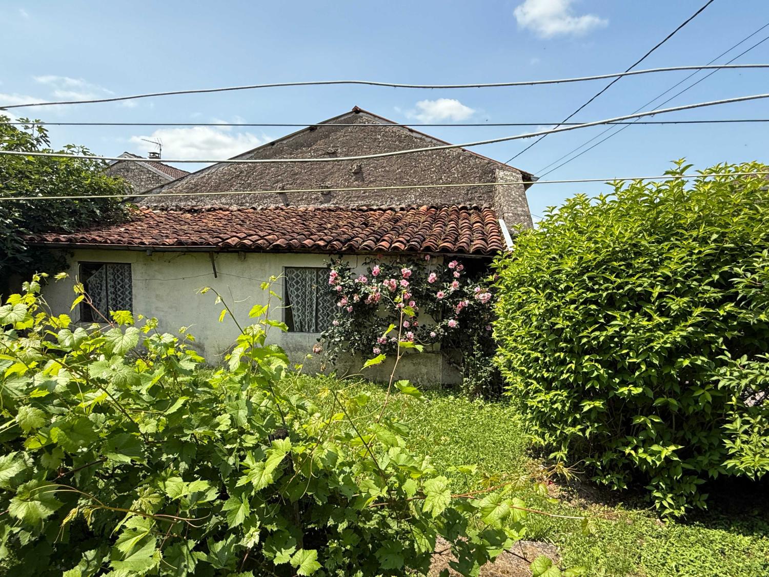  te koop dorpsboerderij Voisey Haute-Marne 44