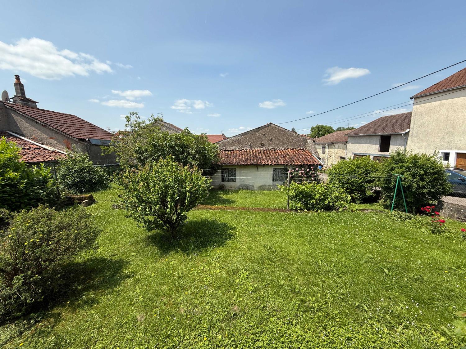  te koop dorpsboerderij Voisey Haute-Marne 9