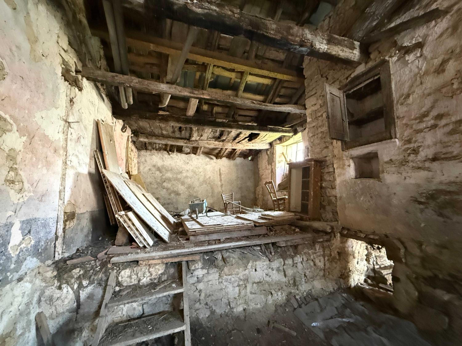  te koop dorpsboerderij Voisey Haute-Marne 34