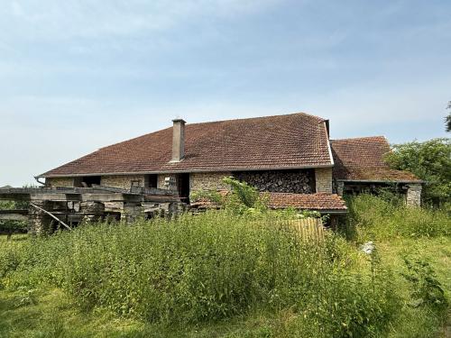  te koop dorpsboerderij Confracourt Haute-Saône 37