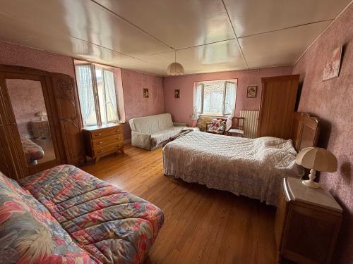  te koop dorpsboerderij Voisey Haute-Marne 24