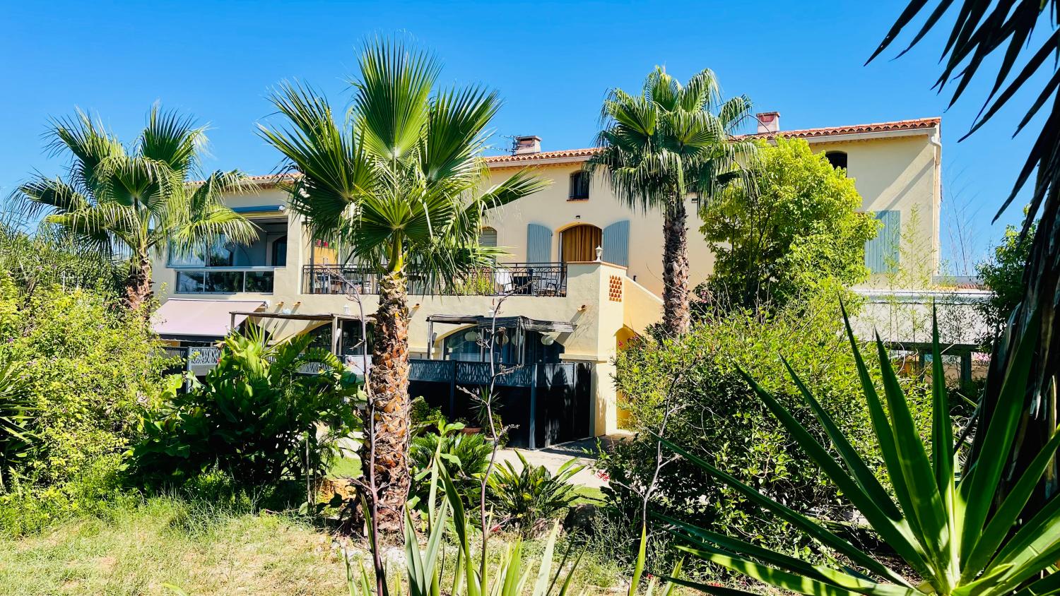  te koop huis met gîte Hyères Var 1