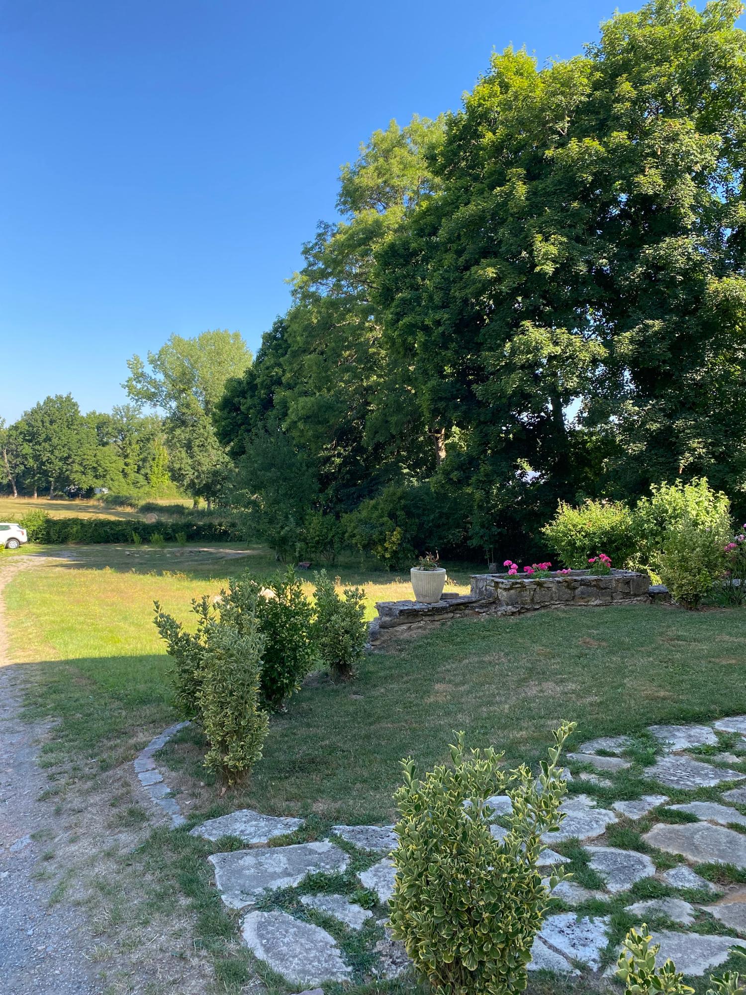  te koop herenhuis Saint-Honoré-Les-Bains Nièvre 37