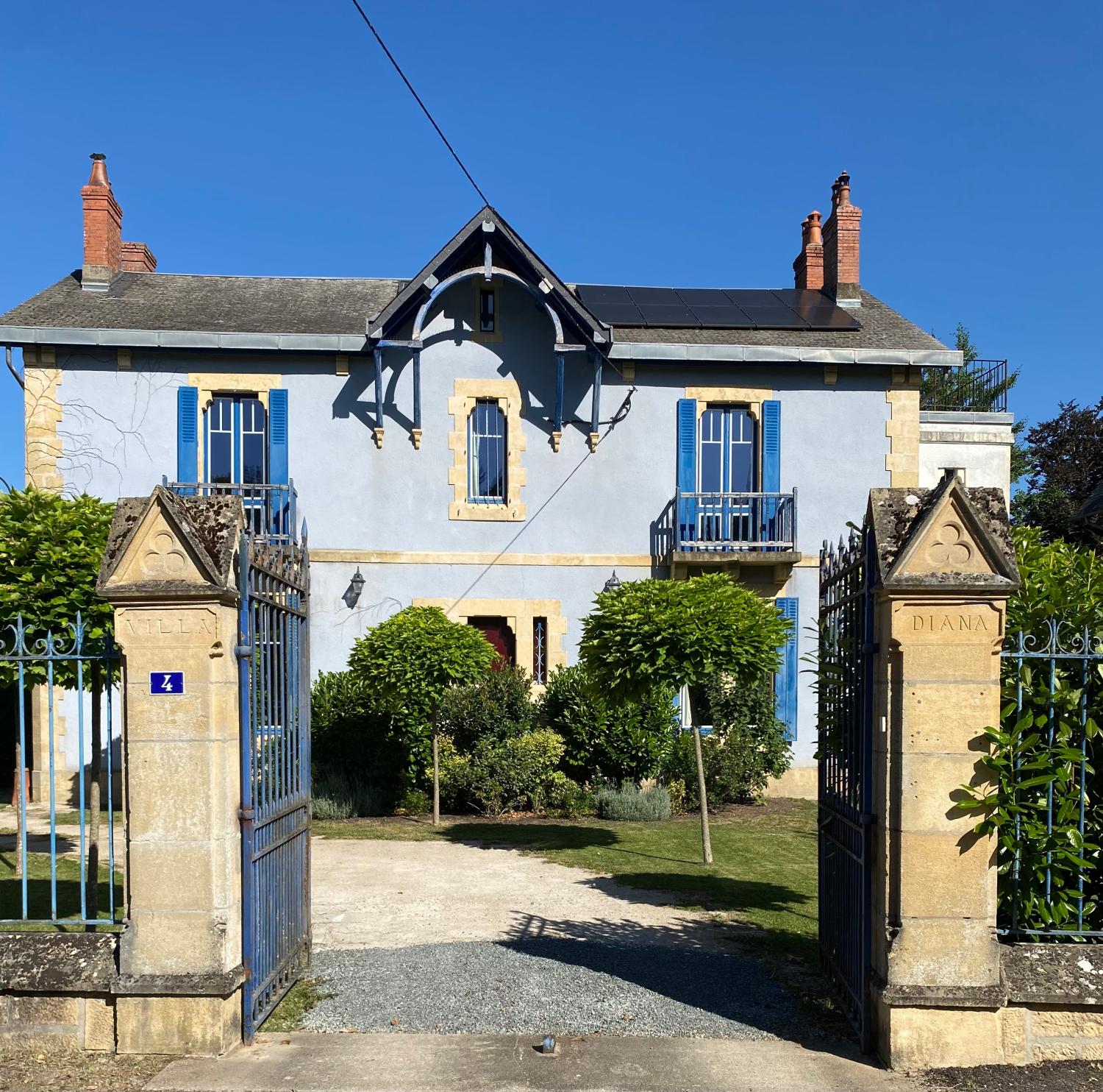  te koop herenhuis Saint-Honoré-Les-Bains Nièvre 1