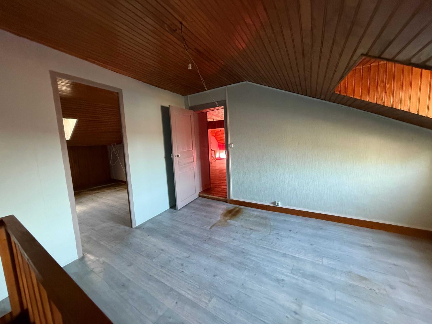  te koop dorpshuis Bourbonne-les-Bains Haute-Marne 17